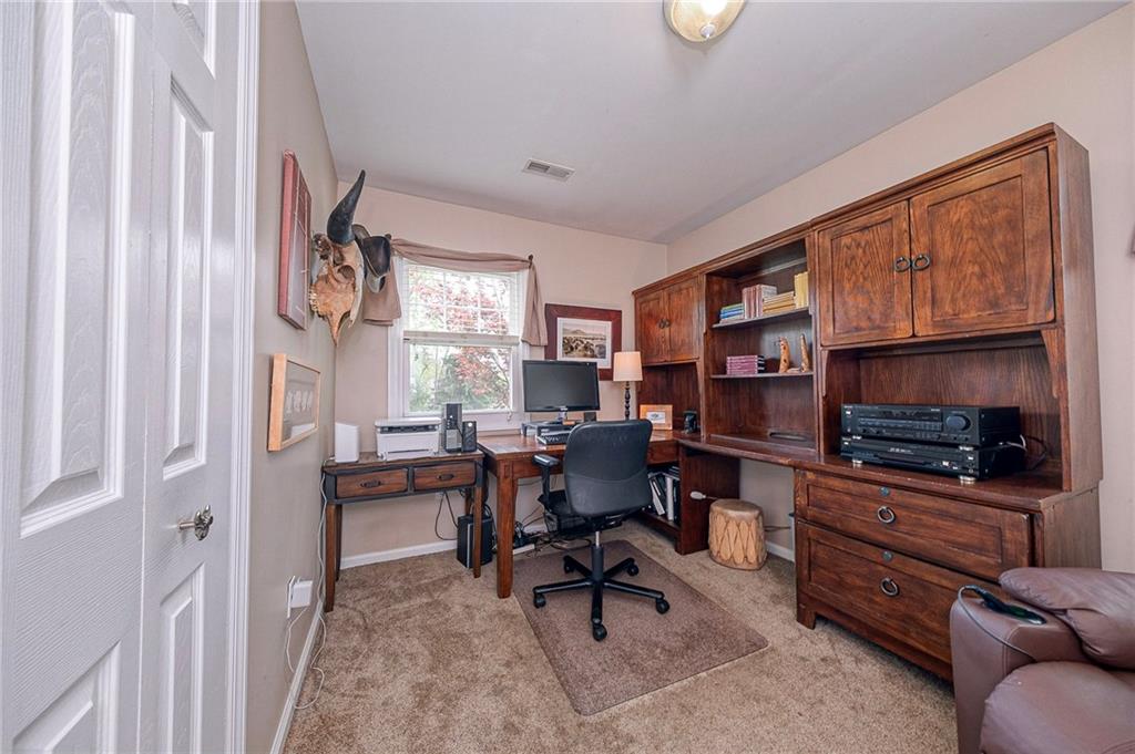 321 Hart Street Houston, PA 15342 - Photo 16 of 28 second