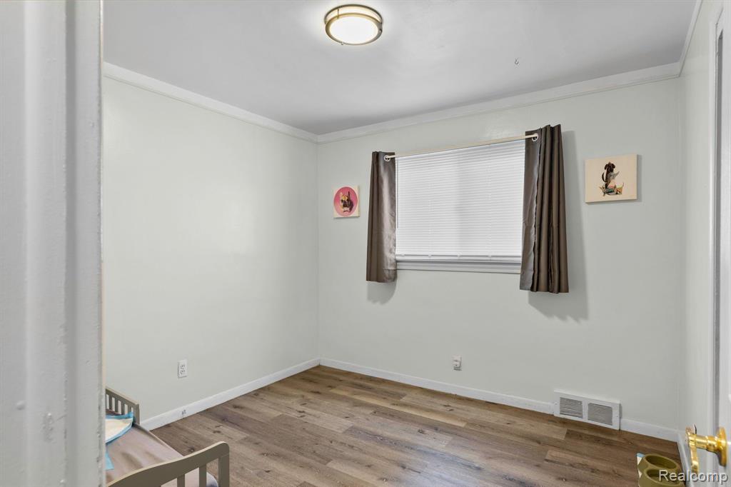 23062 Lexington Avenue Eastpointe, MI 48021 - Photo 16 of 29