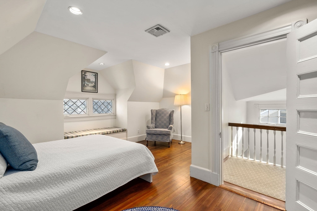 29 Abbott Road Wellesley, MA 02481 - Photo 21 of 32