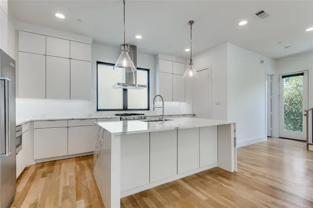 $3,450 | 2703 Kimsey Drive, Unit 101, Dallas, TX 75235