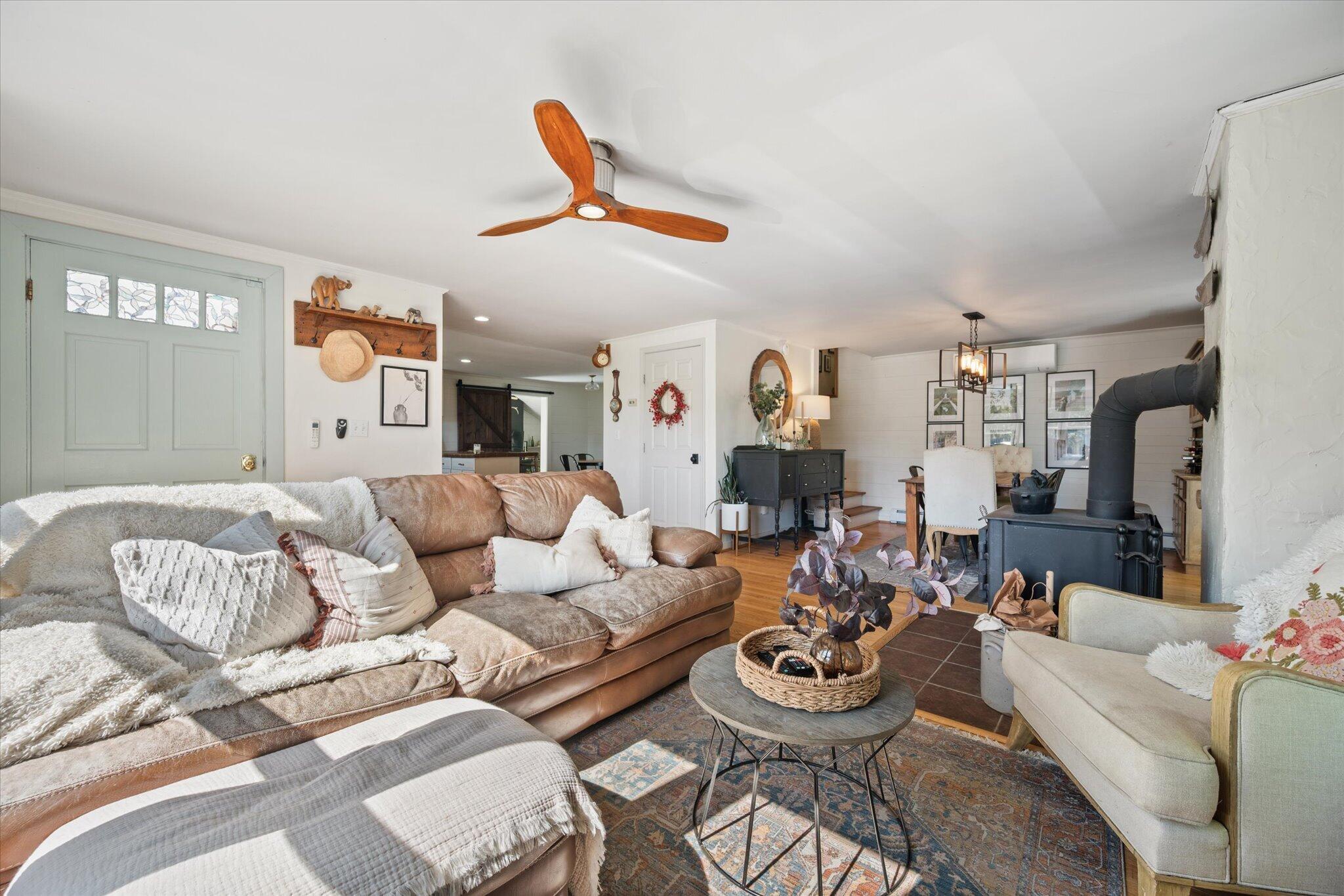 28 Baker Road Winterport, ME 04496 - Photo 17 of 59 17-Living Room