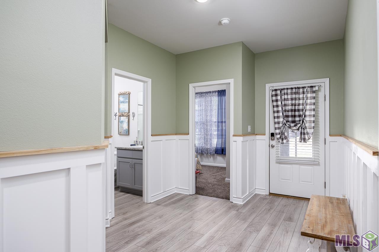 34858 Spring Trails Drive Walker, LA 70785 - Photo 4 of 27 Foyer