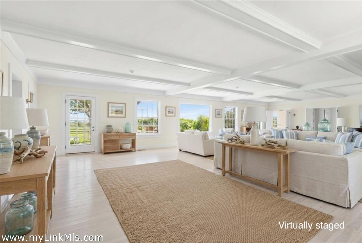 33 Shell Street Nantucket, MA 02554 - Photo 4 of 60