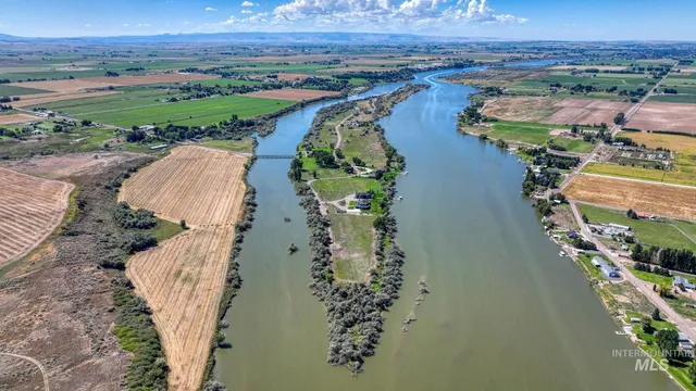 $525,000 | Lot 8 East Island Court, Burley, ID 83318