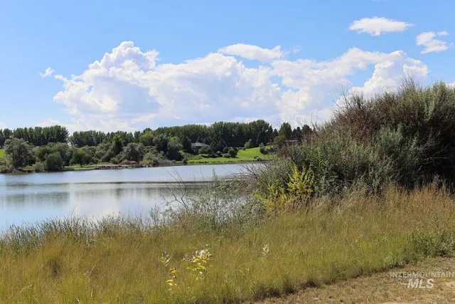 $525,000 | Lot 8 East Island Court, Burley, ID 83318