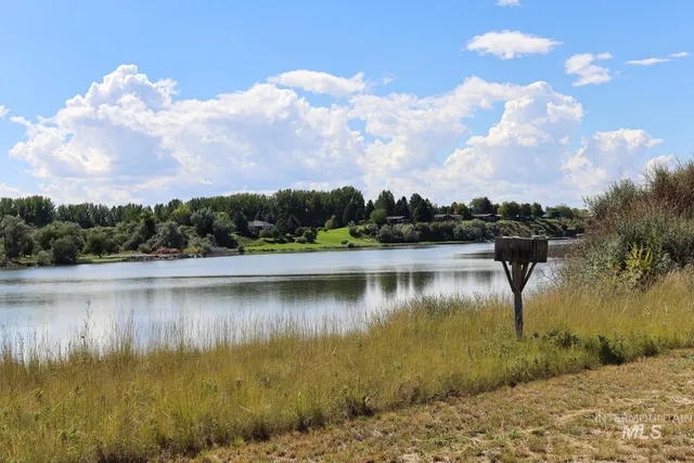 $525,000 | Lot 8 East Island Court, Burley, ID 83318