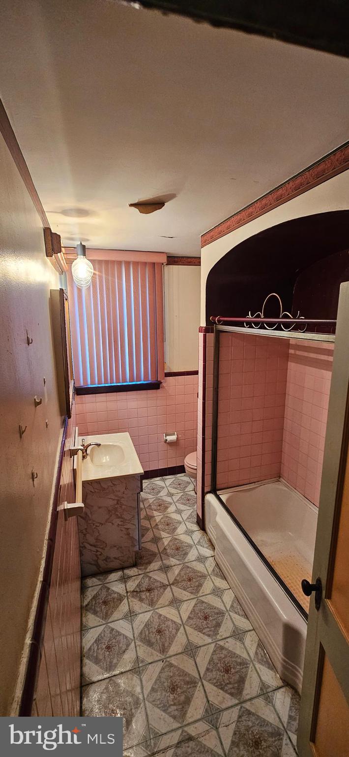 7928 Rugby Street Philadelphia, PA 19150 - Photo 8 of 22 Gallery Image 8