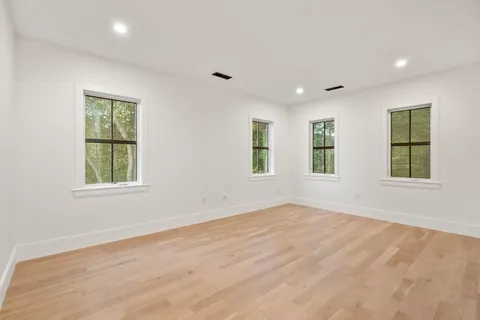 $3,295,000 | 20 Oakland Street, Wellesley, MA 02481