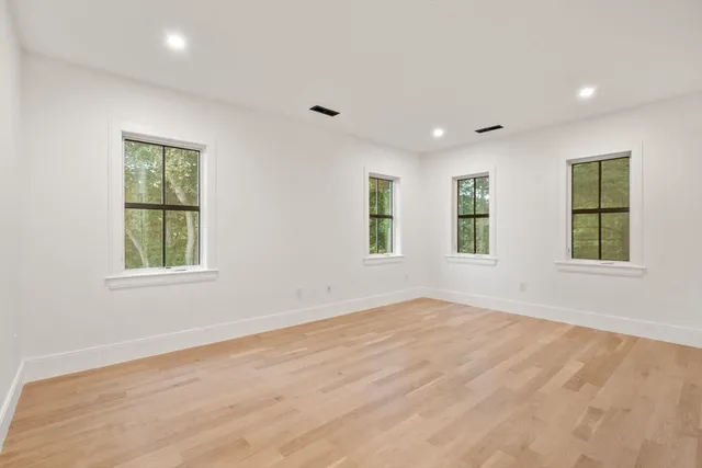 $3,295,000 | 20 Oakland Street, Wellesley, MA 02481