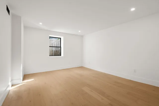 $3,295,000 | 20 Oakland Street, Wellesley, MA 02481