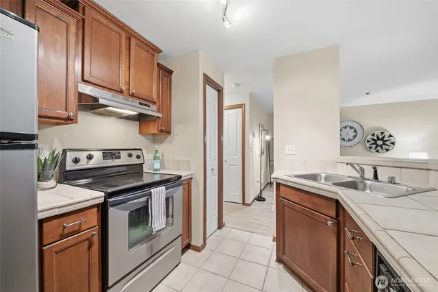 $245,000 | 11527 Highway 99, Unit A105, Everett, WA 98204