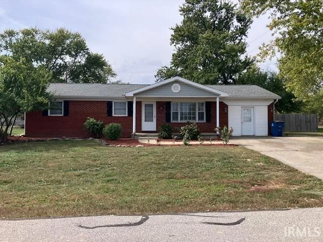 $240,000 | 393 Curtis Drive, Vincennes, IN 47591