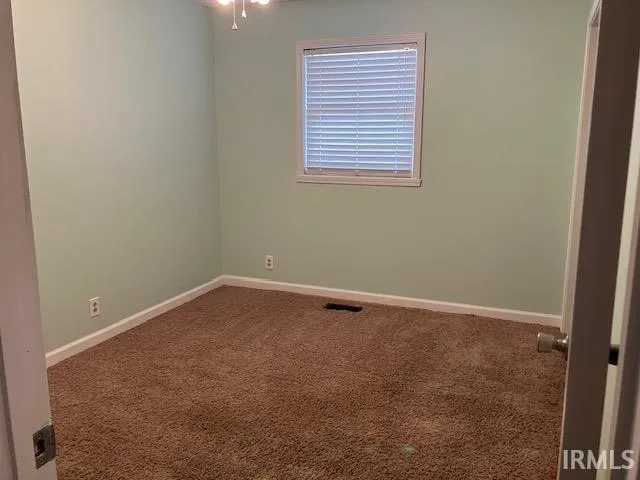 $240,000 | 393 Curtis Drive, Vincennes, IN 47591