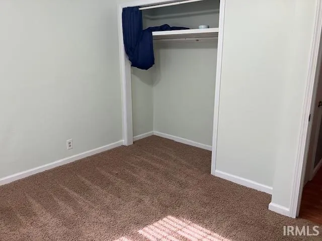 $240,000 | 393 Curtis Drive, Vincennes, IN 47591