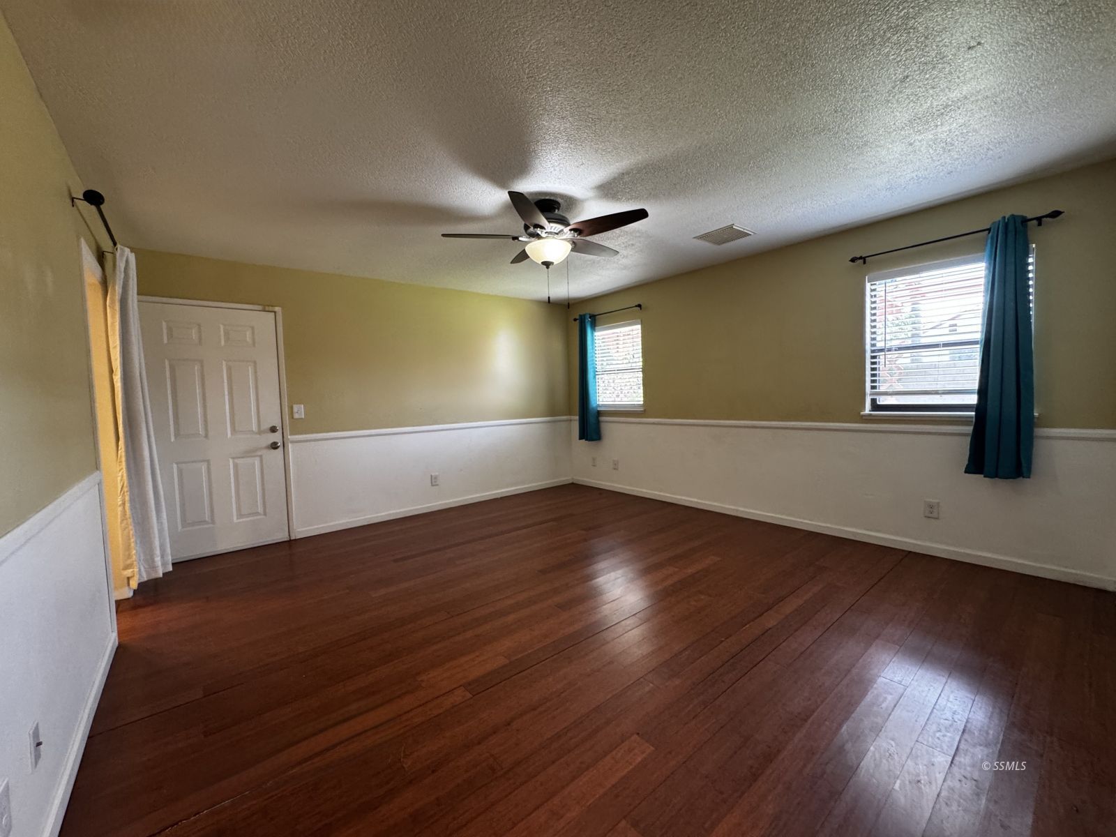 1105 Rebecca Avenue Ridgecrest, CA 93555 - Photo 15 of 27