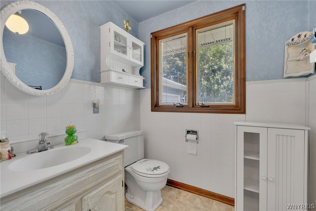 2579 Niagara Road Wheatfield, NY 14304 - Photo 22 of 30 Shared bath