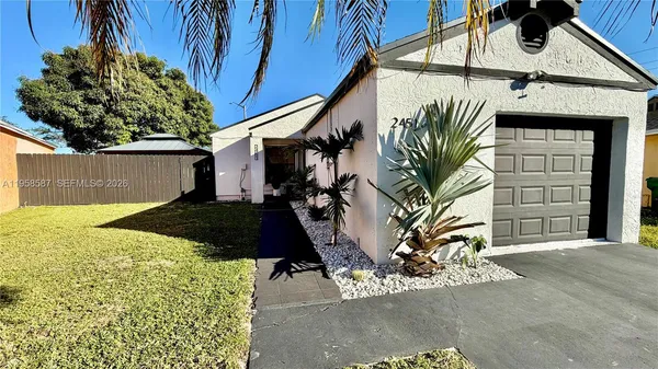 $3,150 | 2451 Southwest 85th Terrace, Unit 2451, Miramar, FL 33025