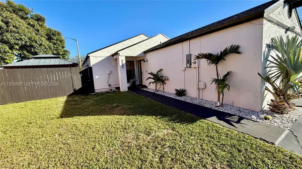 $3,150 | 2451 Southwest 85th Terrace, Unit 2451, Miramar, FL 33025