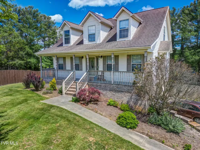 $469,000 | 1032 Austin Ridge Court, Piney Flats, TN 37686