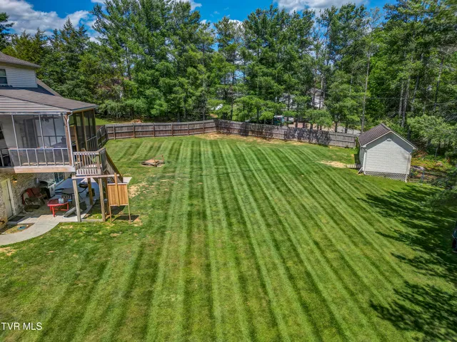 $469,000 | 1032 Austin Ridge Court, Piney Flats, TN 37686