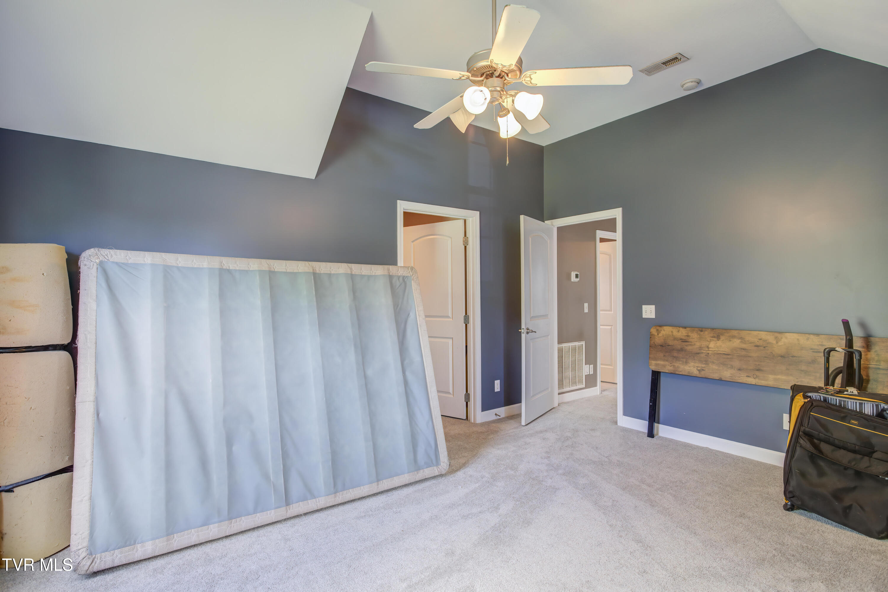 1032 Austin Ridge Court Piney Flats, TN 37686 - Photo 32 of 50 1032 Austin Springs (32)