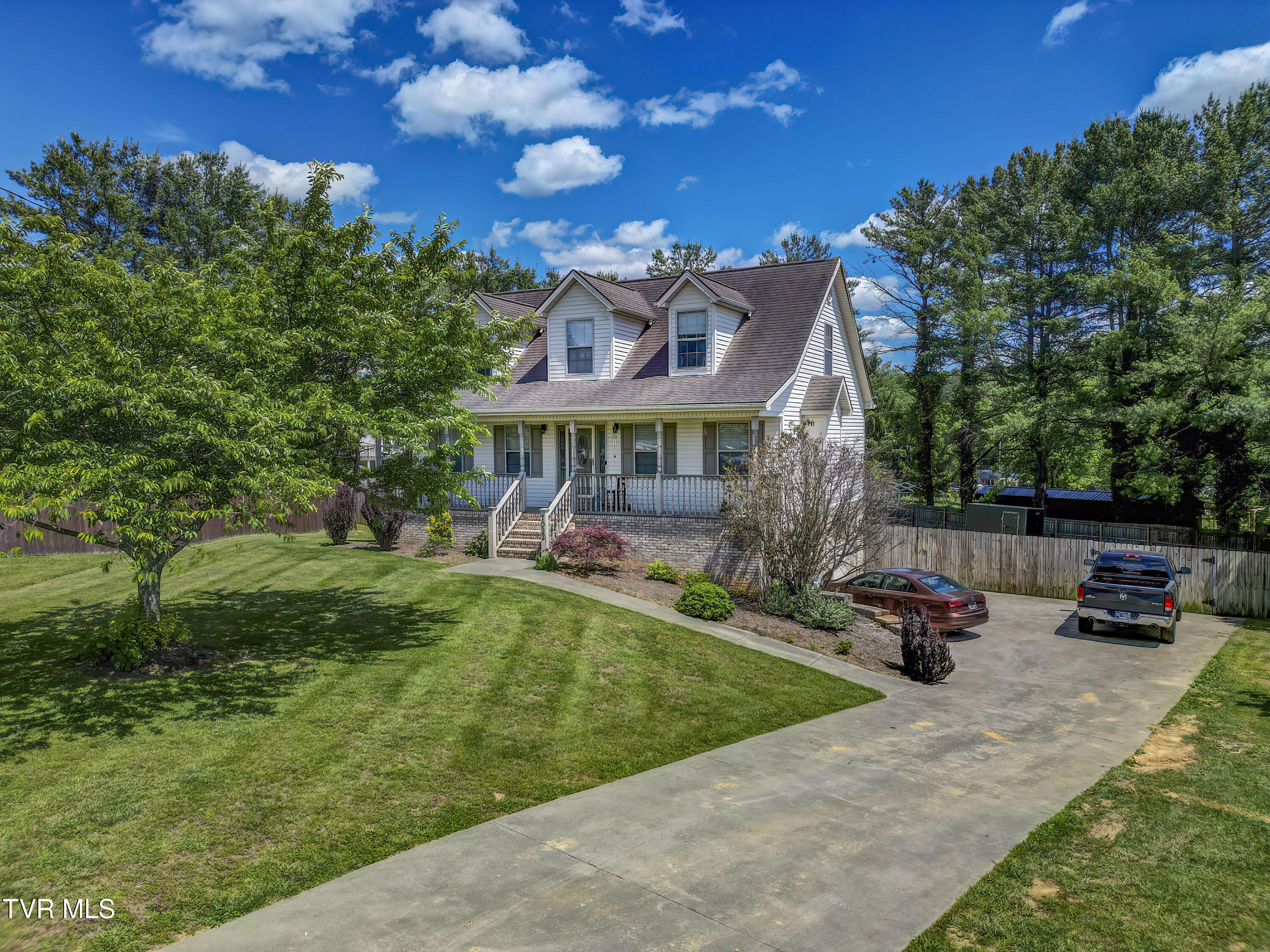 1032 Austin Ridge Court Piney Flats, TN 37686 - Photo 4 of 50 1032 Austin Springs (4)