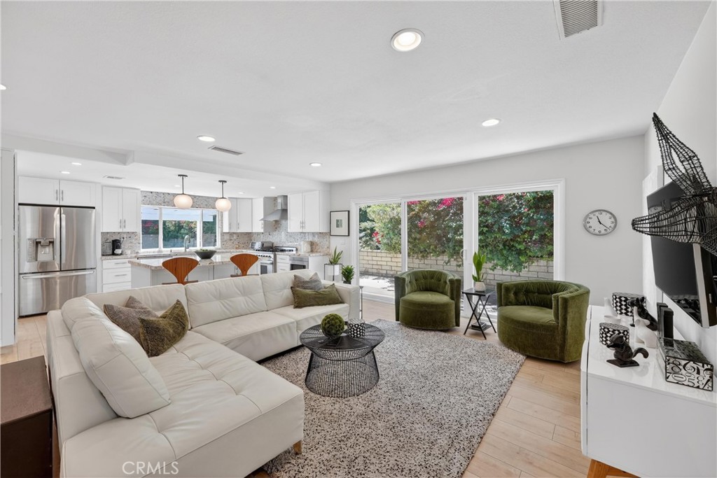 945 Le Conte Drive Riverside, CA 92507 - Photo 12 of 36 Family Room