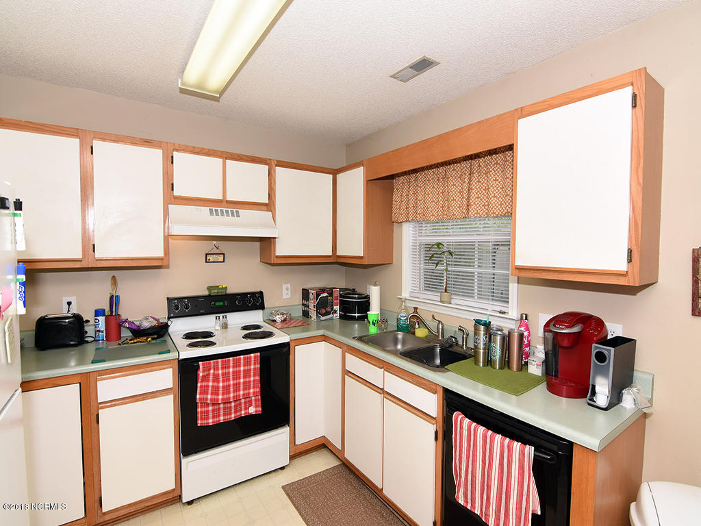 2419 White Road Wilmington, NC 28411 - Photo 7 of 21 Kitchen 3