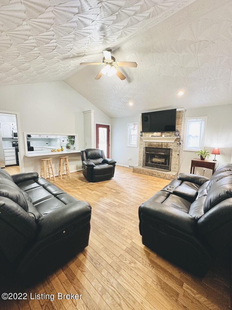 105 Sand Pit Road Vine Grove, KY 40175 - Photo 4 of 14 631C158C-C875-4019-AE58-2CF839B66EE2_1_1