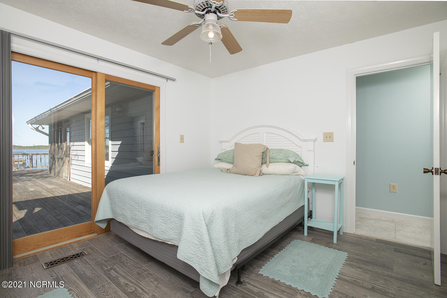 188 Thurman Road Beaufort, NC 28516 - Photo 14 of 45 188 Thurman Road 003