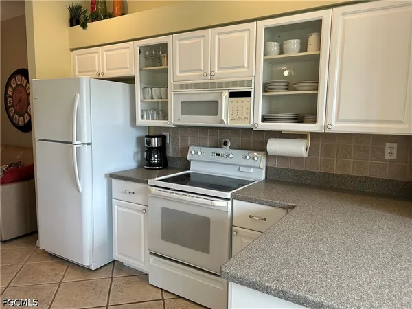 $2,000 | 20726 Country Barn Drive, Estero, FL 33928