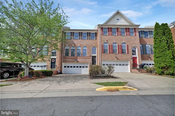 $575,000 | 16442 Steerage Circle, Woodbridge, VA 22191