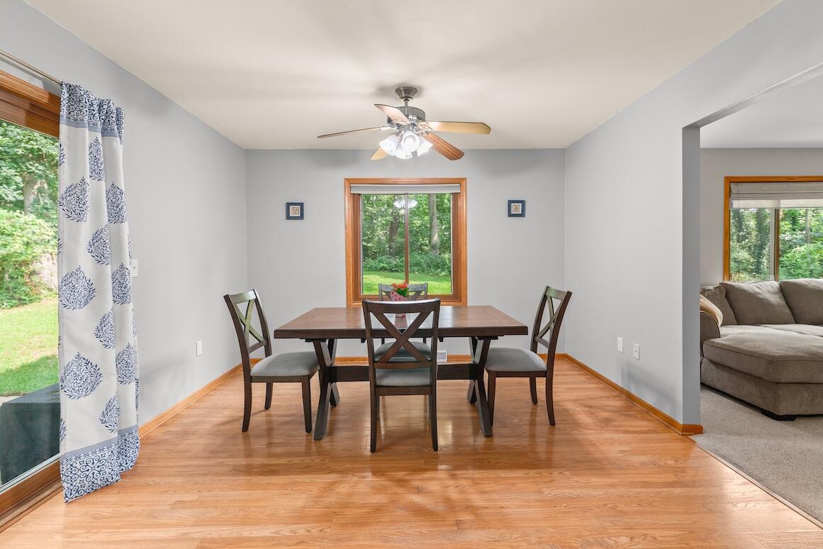 126 North Lapham Peak Road Delafield, WI 53018 - Photo 15 of 38 Dining area 2