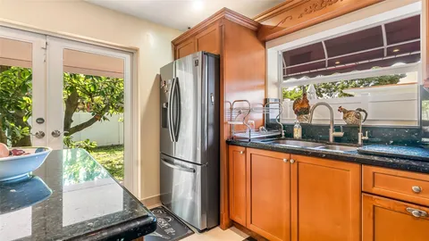 $689,999 | 1032 Northeast 4th Ct., Hallandale Beach, FL 33009