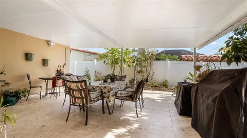 $689,999 | 1032 Northeast 4th Ct., Hallandale Beach, FL 33009