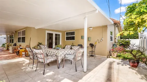 $689,999 | 1032 Northeast 4th Ct., Hallandale Beach, FL 33009