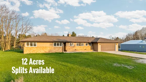 $449,000 | 402 South Division Street, Bellaire, MI 49615