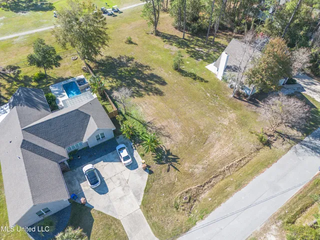 $37,900 | 123 Country Club Drive, Pass Christian, MS 39571