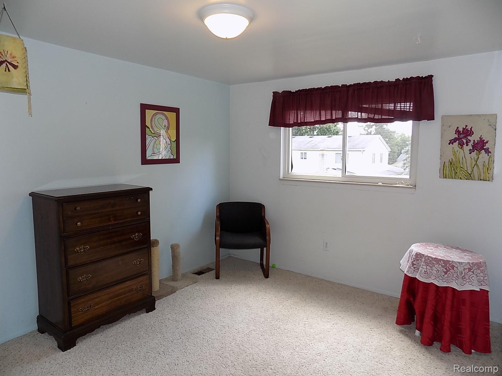 710 Abbey Court Rochester, MI 48307 - Photo 36 of 46 36 - Bedroom 2.JPG
