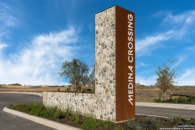 $232,873 | 12927 Bone Dry Lane, Von Ormy, TX 78073