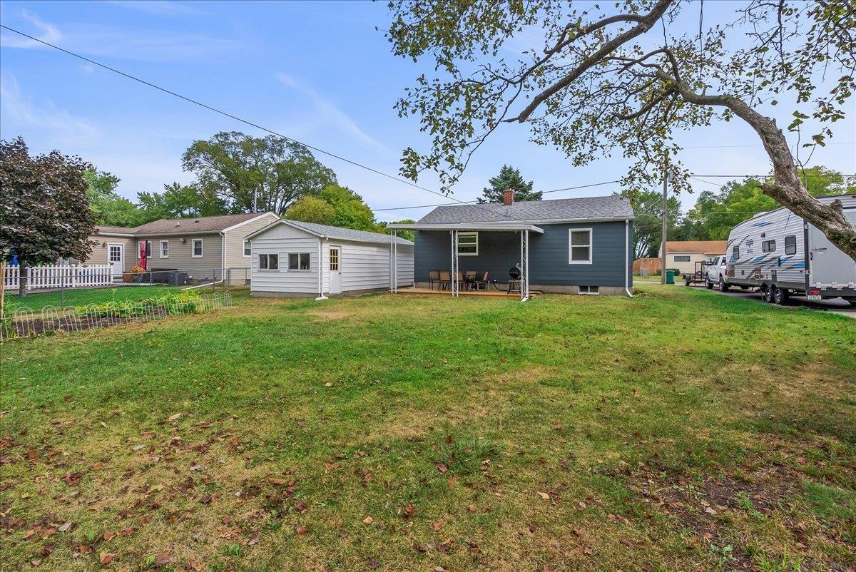 409 2nd Street Waterloo, IA 50702 - Photo 3 of 21 Gallery Image 3