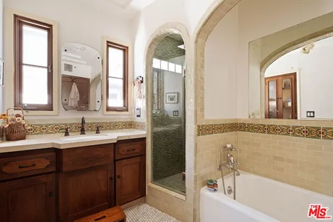 $1,799,000 | 1781 South Garth Avenue, Los Angeles, CA 90035