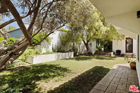 $1,799,000 | 1781 South Garth Avenue, Los Angeles, CA 90035