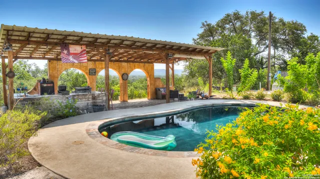 a view of outdoor sitting area