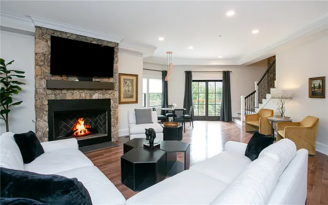 $10,000,000 | 27 Adventure Way, Richmond, RI 02898