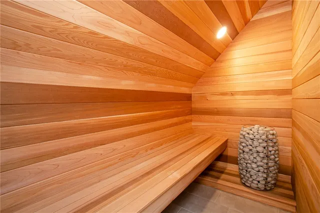 $10,000,000 | 27 Adventure Way, Richmond, RI 02898