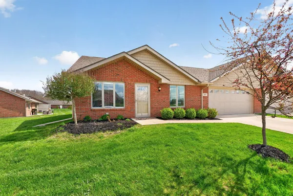 $295,000 | 891 Autumn Chase Lane, Marysville, OH 43040