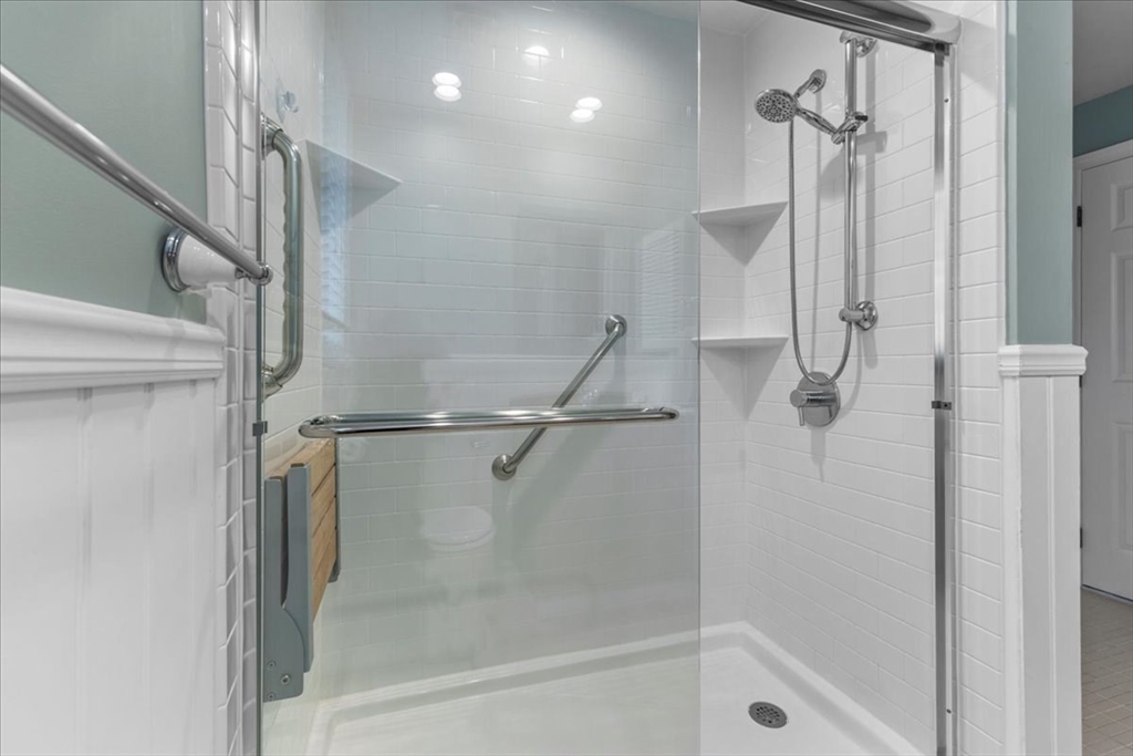 29 Ladds Way, Unit 29 Scituate, MA 02066 - Photo 15 of 33 a bathroom with a shower