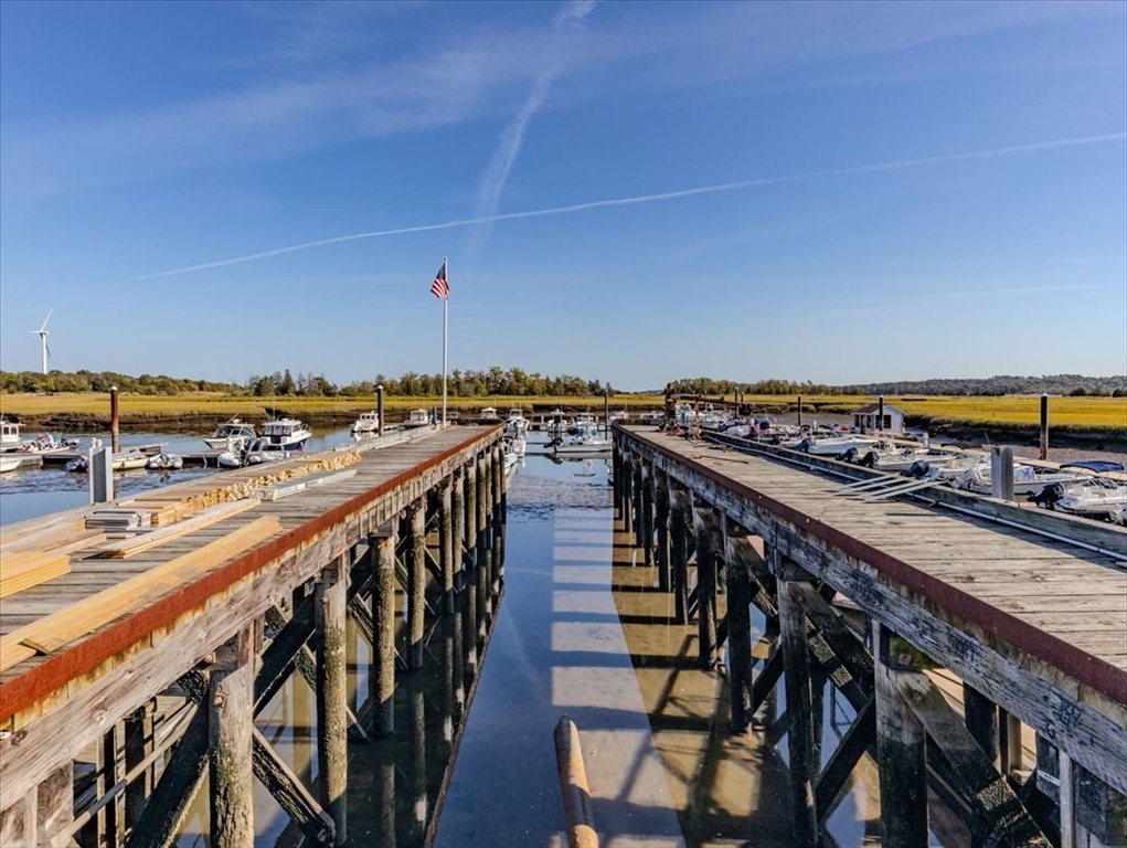 29 Ladds Way, Unit 29 Scituate, MA 02066 - Photo 33 of 33 a balcony with wooden floor and city view