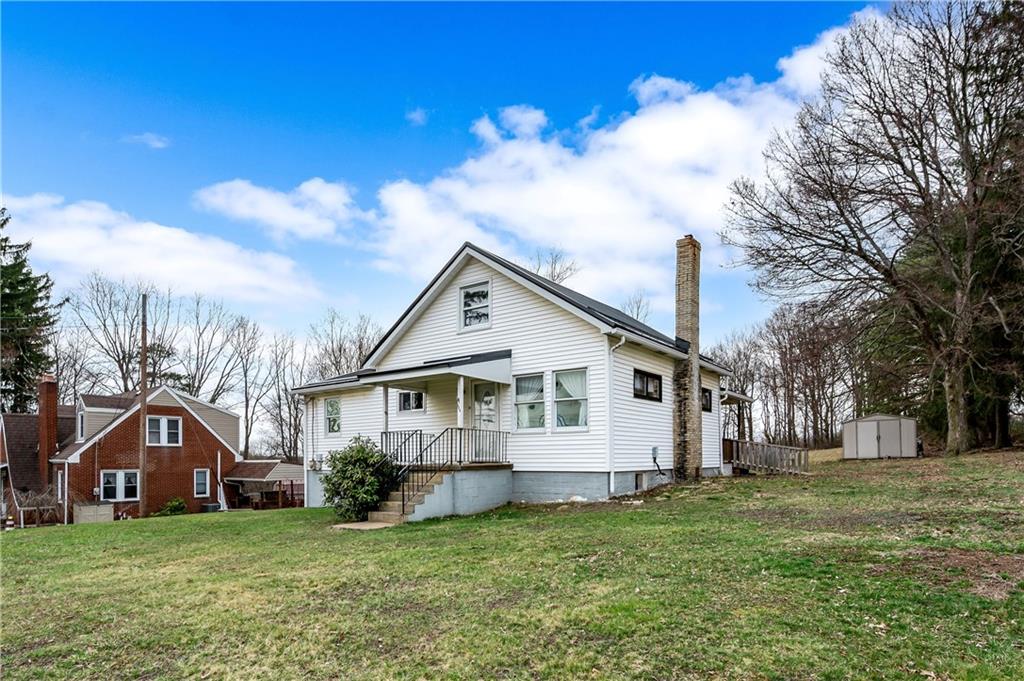425 Chicora Road Butler, PA 16001 - Photo 3 of 29